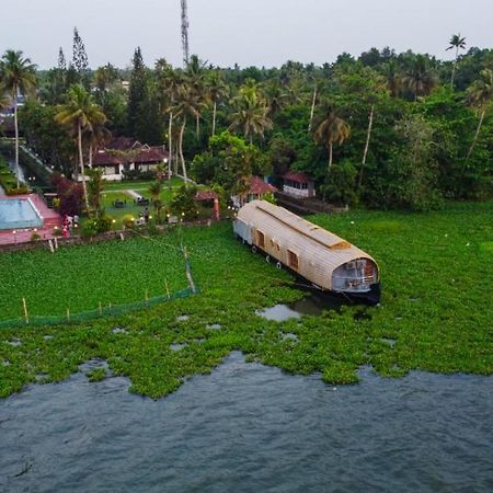 Paradise Heritage Resort Kumarakom Exterior foto