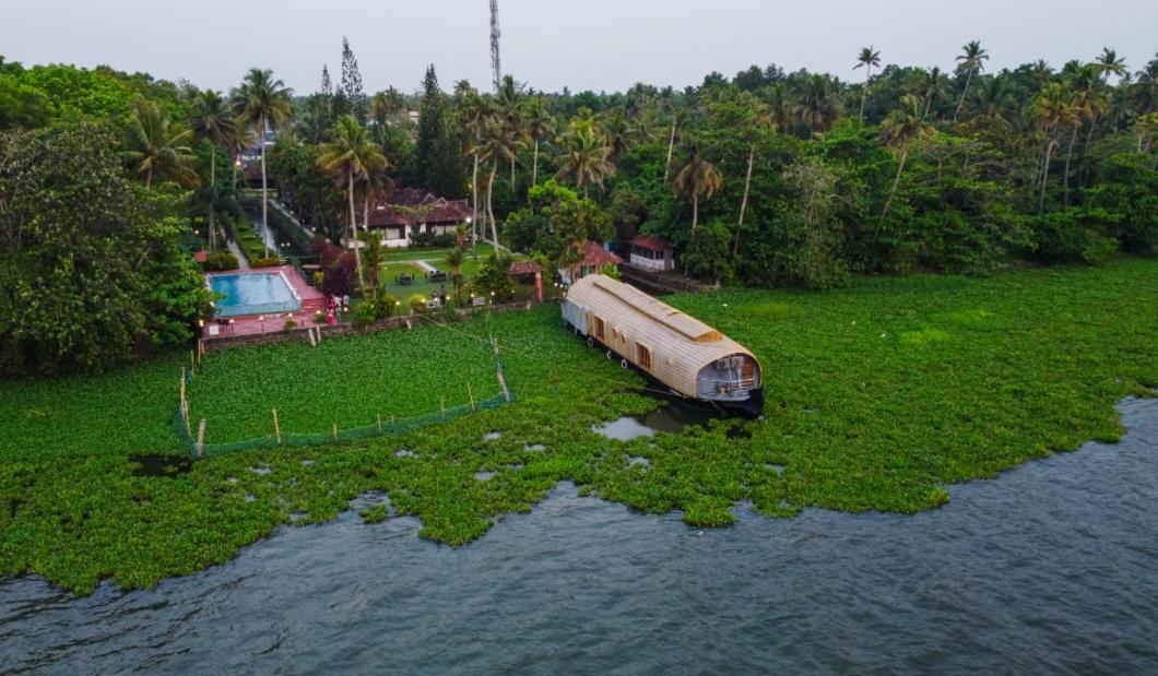 Paradise Heritage Resort Kumarakom Exterior foto